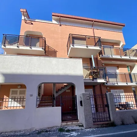 Apartment Hostdomus - Caviglia *